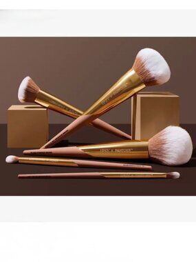 IPSY x Pantone 5pc Makeup Brush Set Mocha Mousse NIB